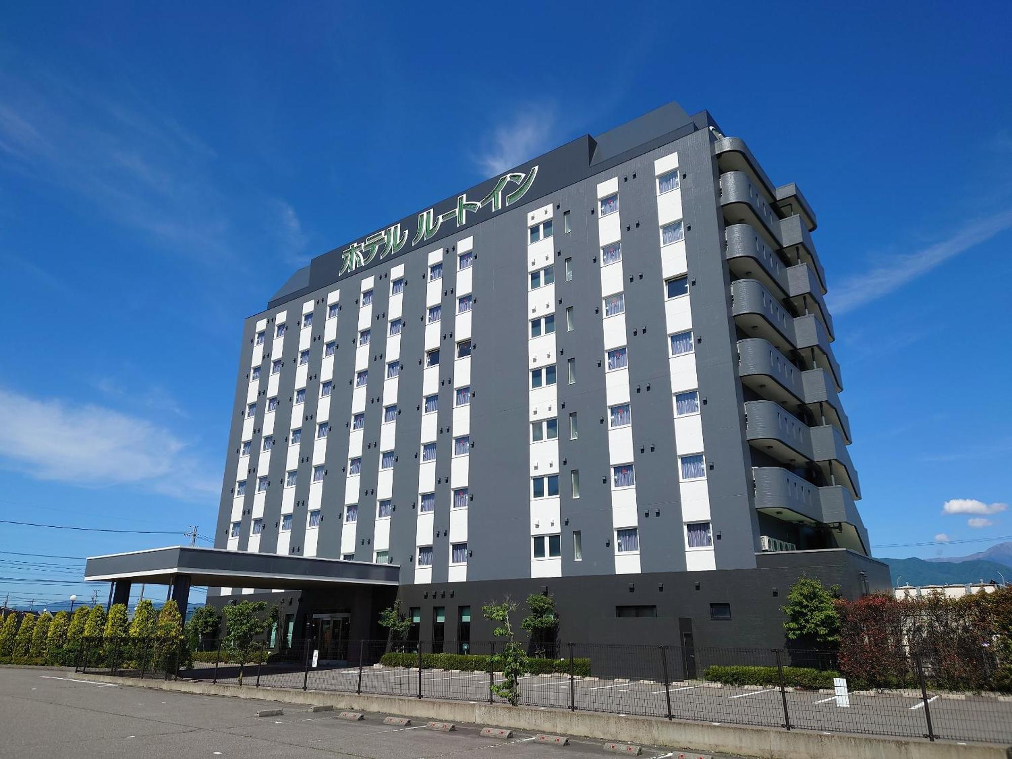 Hotel Route-Inn Komagane Inter Exteriör bild