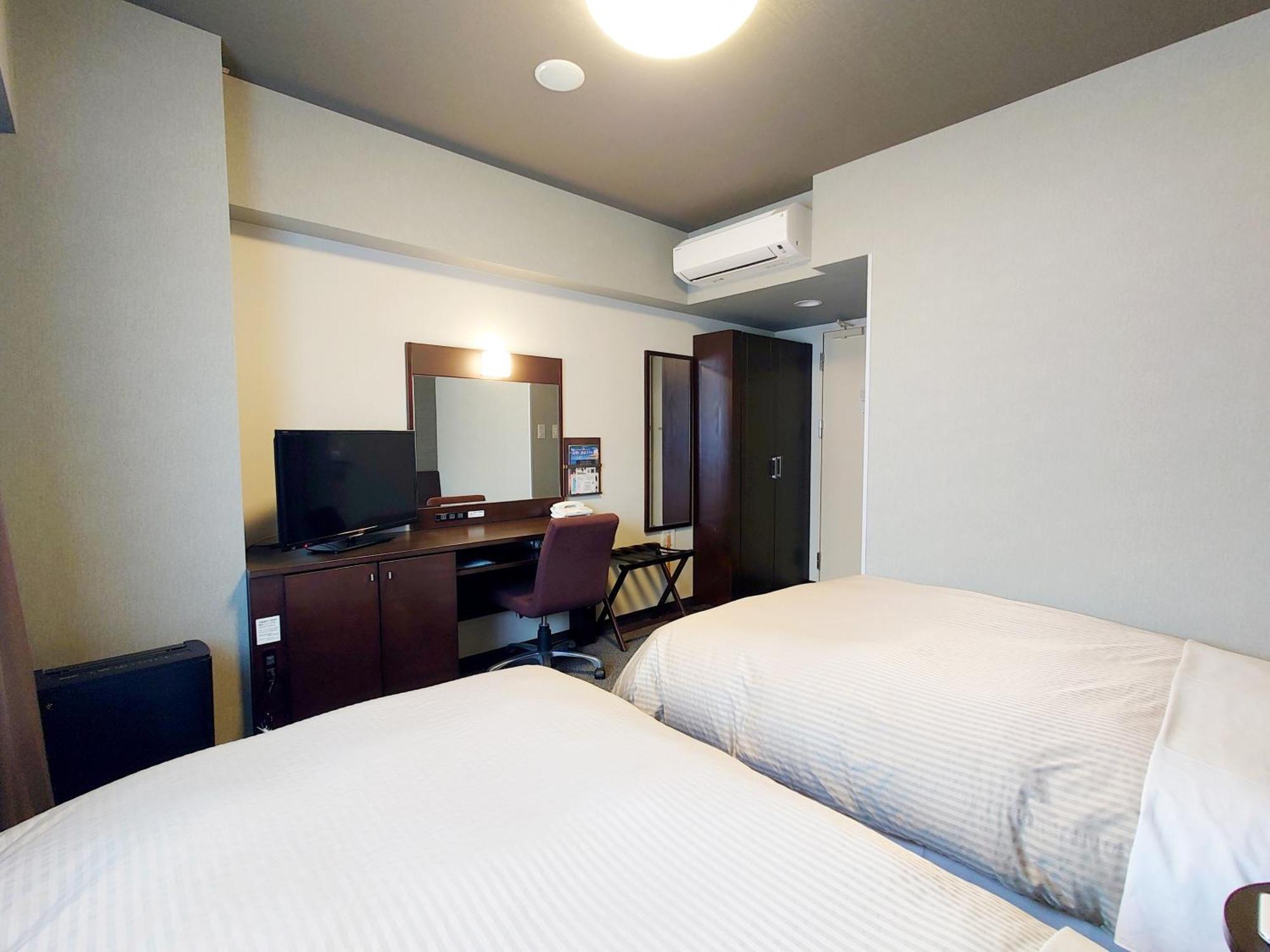 Hotel Route-Inn Komagane Inter Exteriör bild