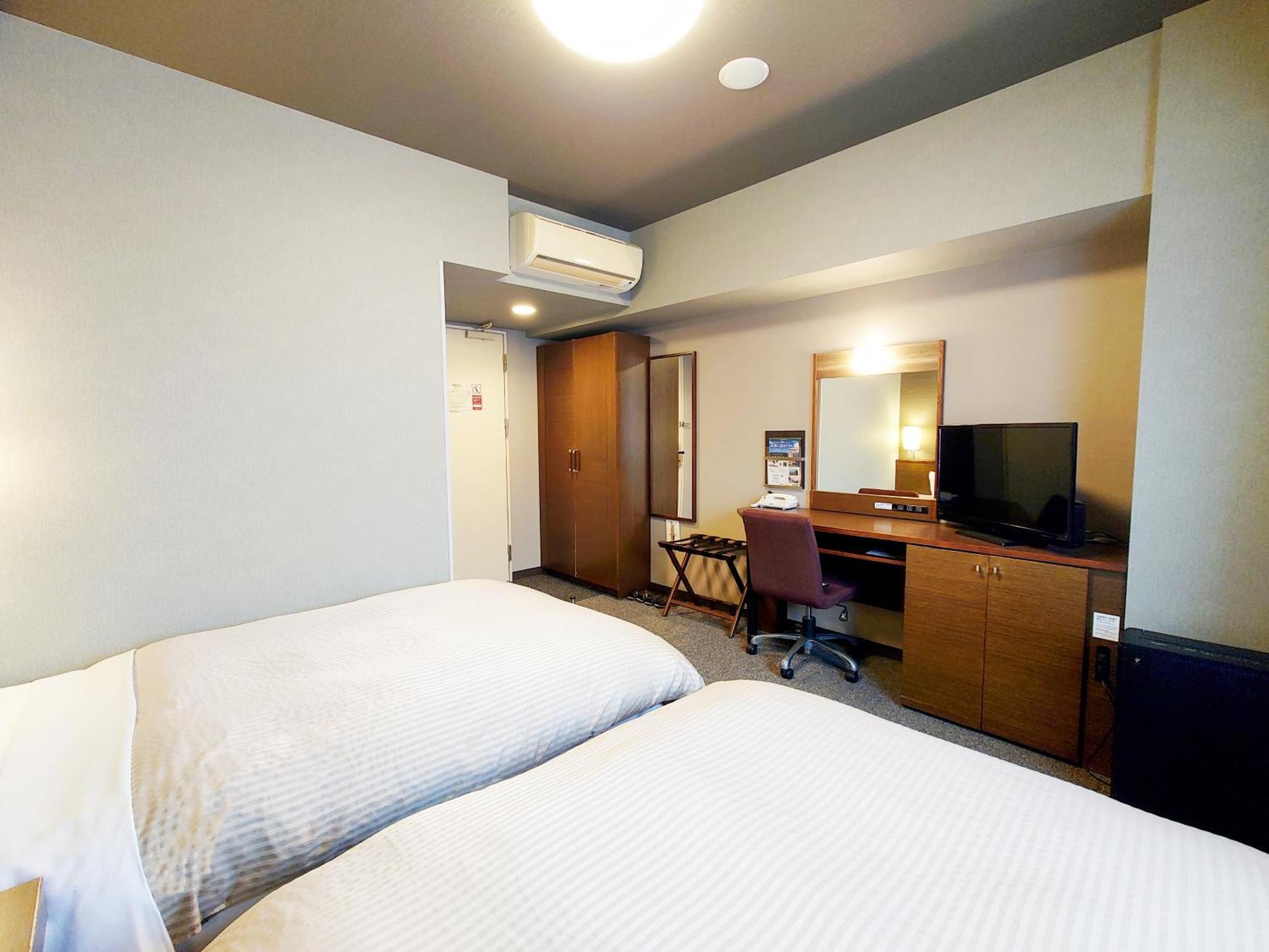 Hotel Route-Inn Komagane Inter Exteriör bild